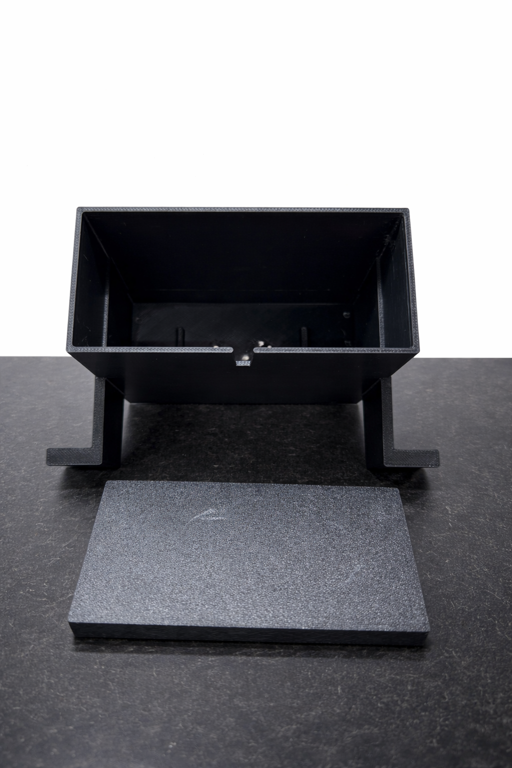 Trailer Battery Replacement Box – Durable Mountable Enclosure